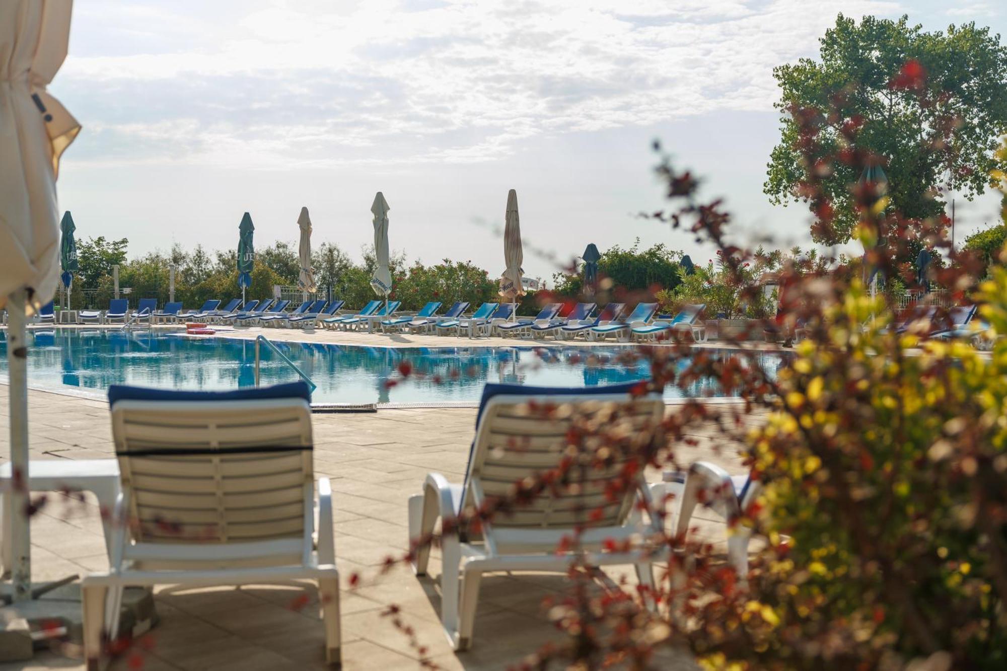 Hotel Orfeu Mamaia Exterior photo